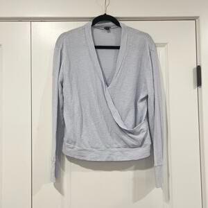 J Crew Women's Long Sleeve Wrap Shirt in Light‎ Blue Cotton Size Medium